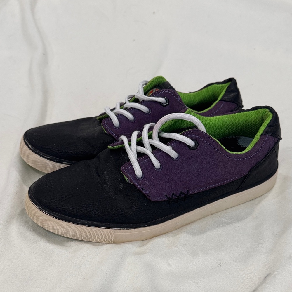 ipath The Hennepin Purple and Black Sneakers